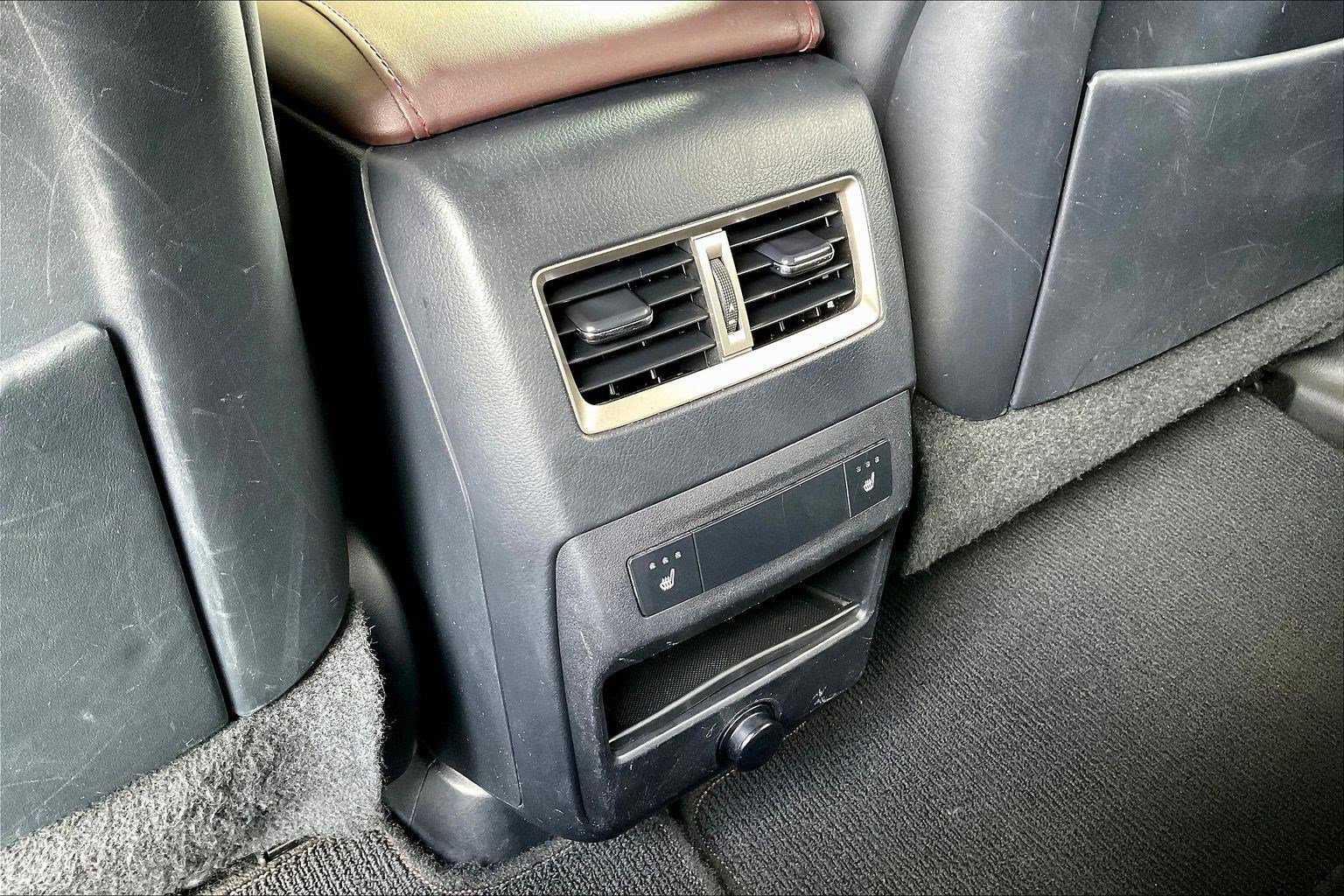 Used 2019 Lexus RX 450hL Luxury image 10