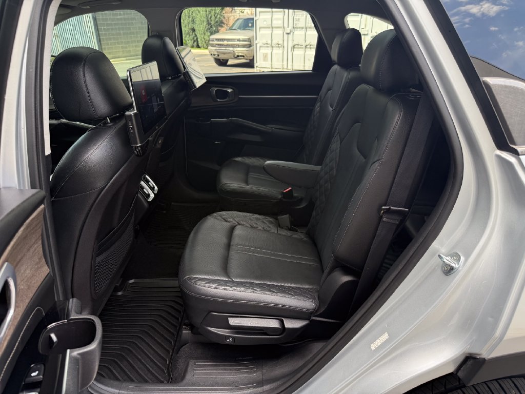 Used 2022 Kia Sorento SX Prestige AWD/4WD image 36