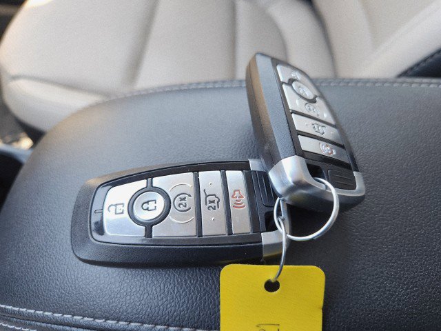 Used 2022 Ford Escape Titanium w/ Class II Trailer Tow Package image 51