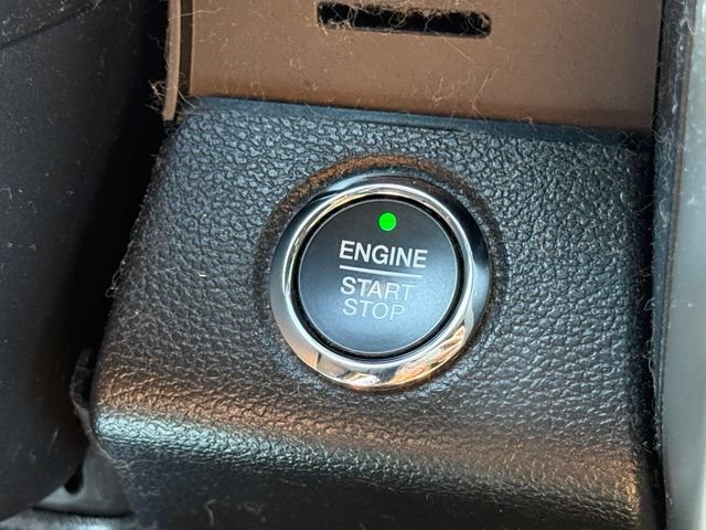 Used 2019 Ford F150 Lariat w/ Equipment Group 502A Luxury AWD/4WD image 19