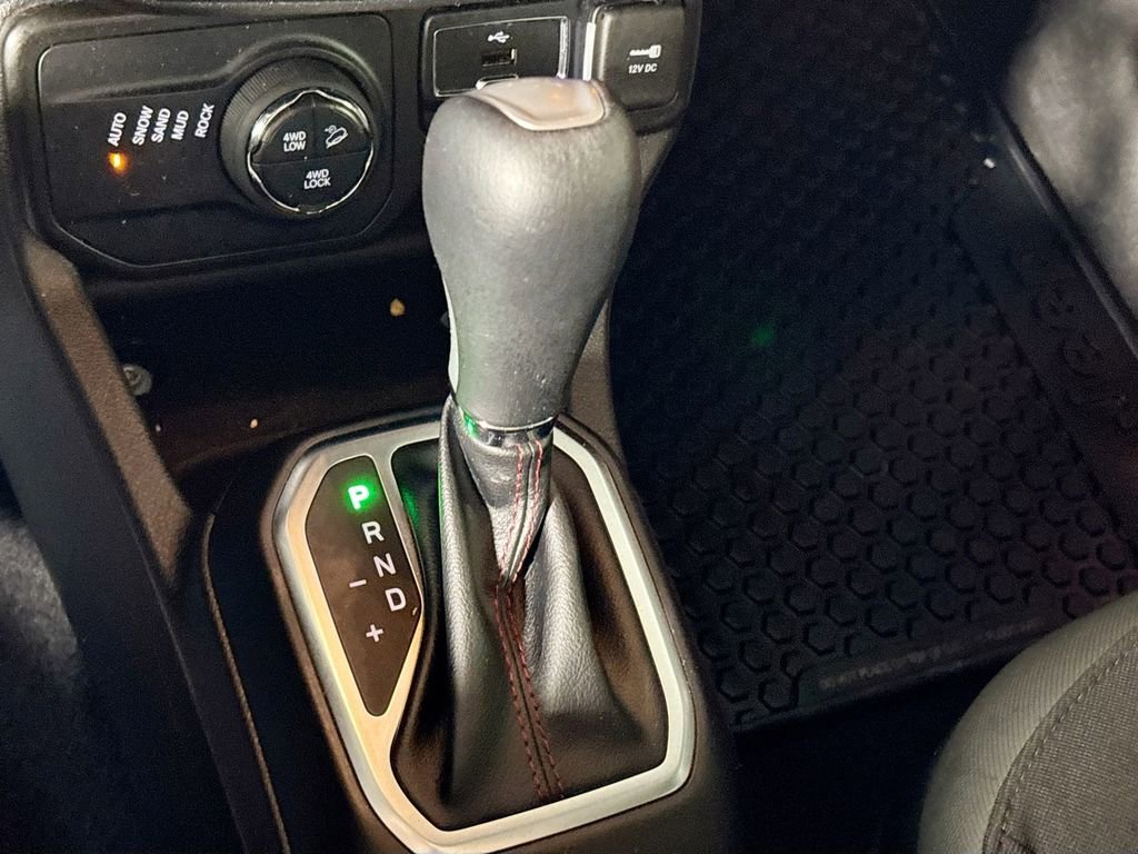 Used 2023 Jeep Renegade Trailhawk image 18