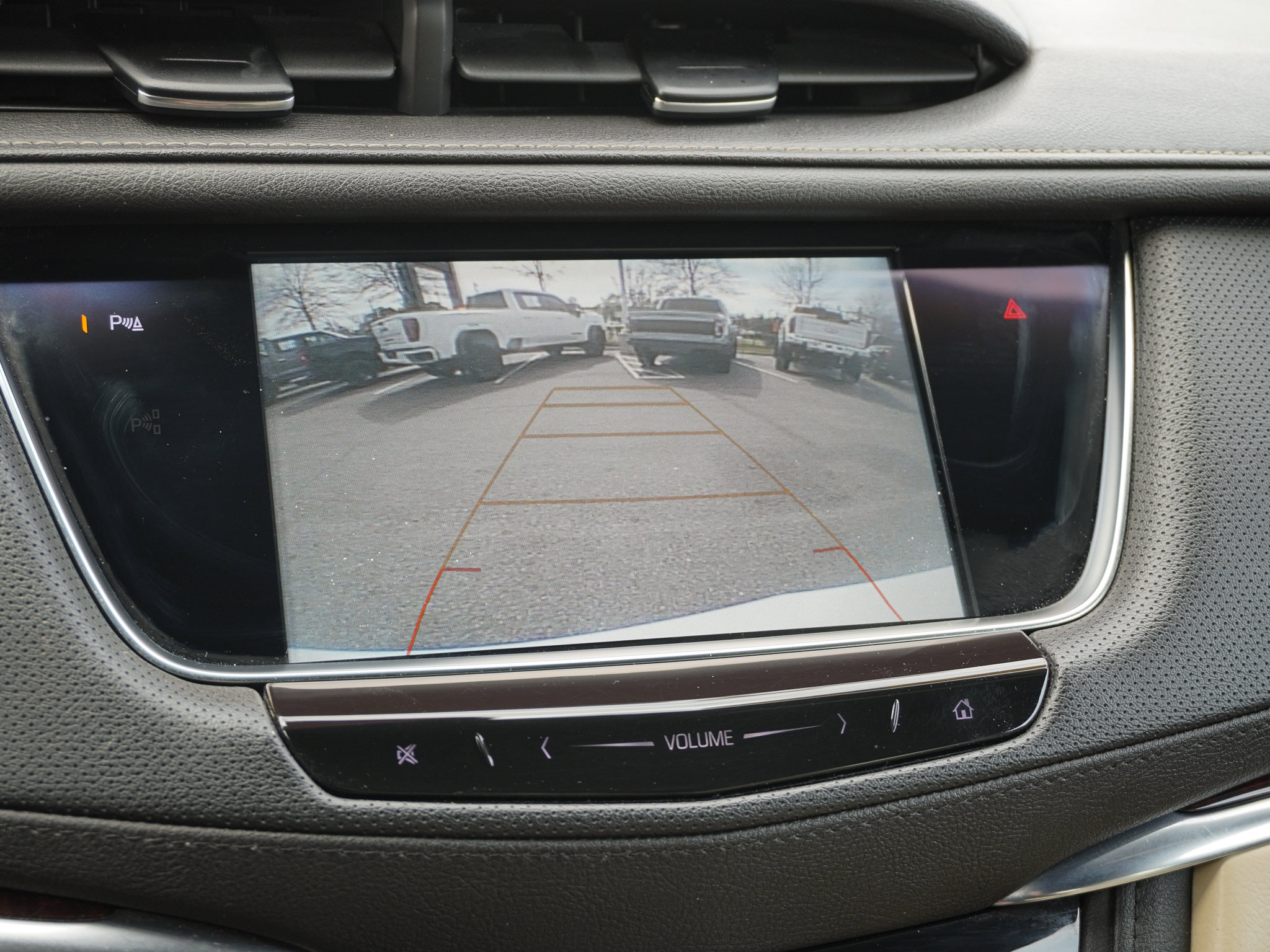 Used 2018 Cadillac XT5 Luxury w/ Driver Awareness Package image 25