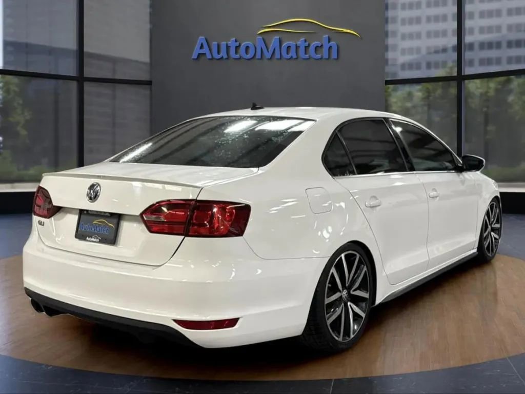 Used 2012 Volkswagen Jetta GLI Autobahn image 9