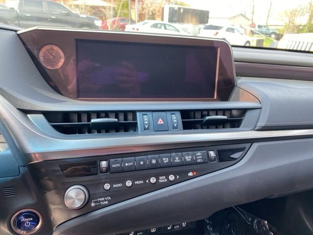 Used 2021 Lexus ES 300h w/ Accessory Package 2 FWD image 14