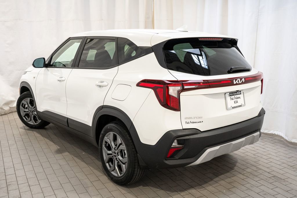 Certified 2024 Kia Seltos LX image 3