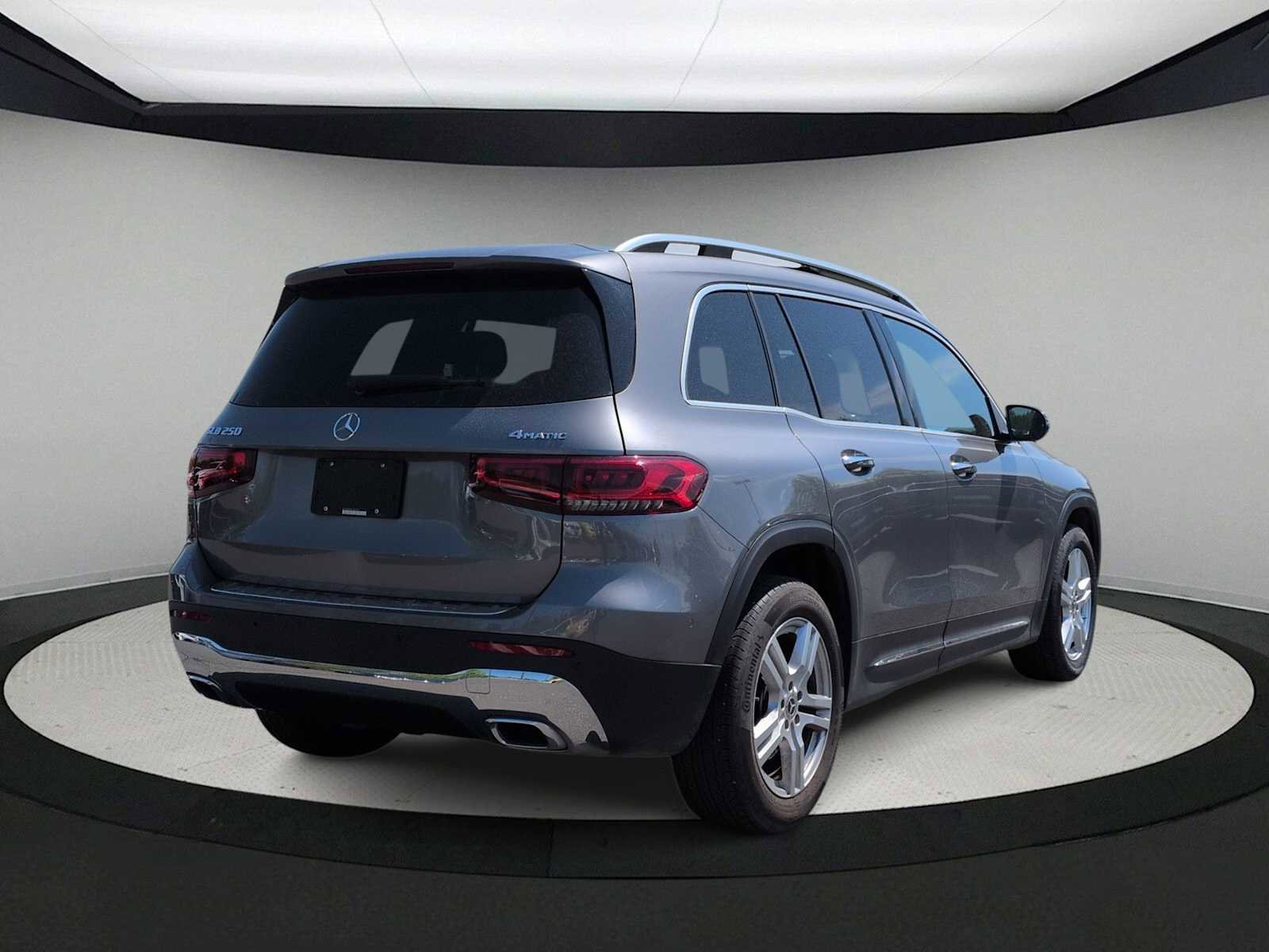 Used 2020 Mercedes-Benz GLB 250 4MATIC image 8
