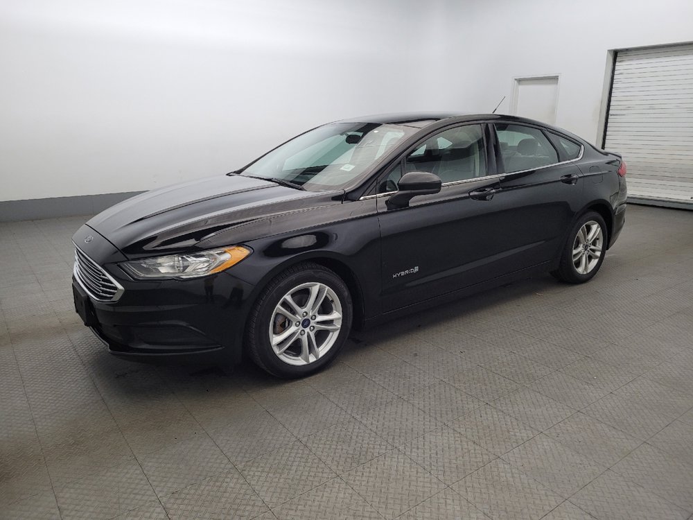 Used 2018 Ford Fusion S image 2