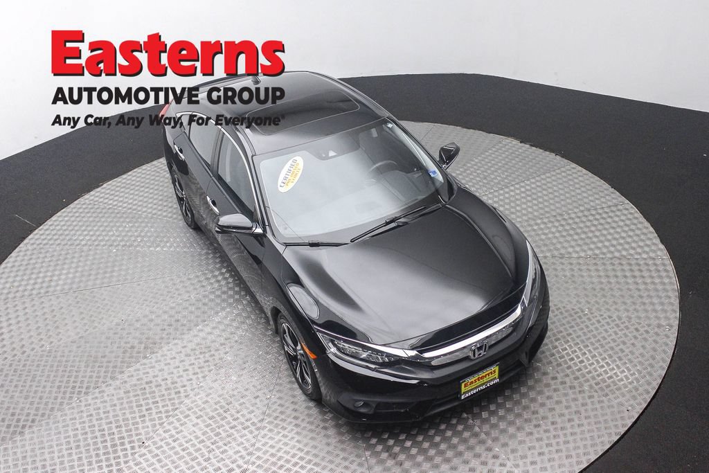 Used 2017 Honda Civic Touring image 3