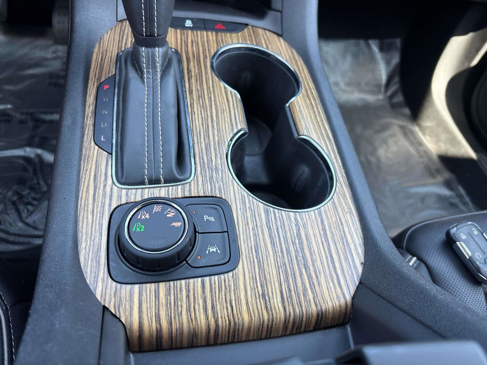 Used 2017 GMC Acadia Denali w/ Technology Package image 25