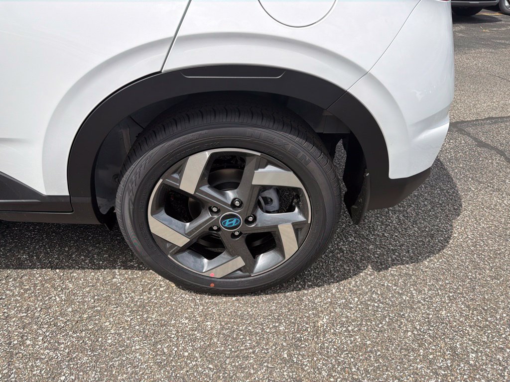 New 2026 Hyundai Venue SEL FWD image 12