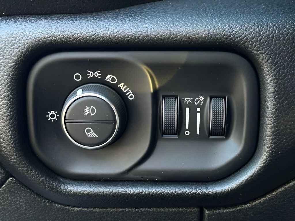 Certified 2023 RAM 1500 Laramie image 32