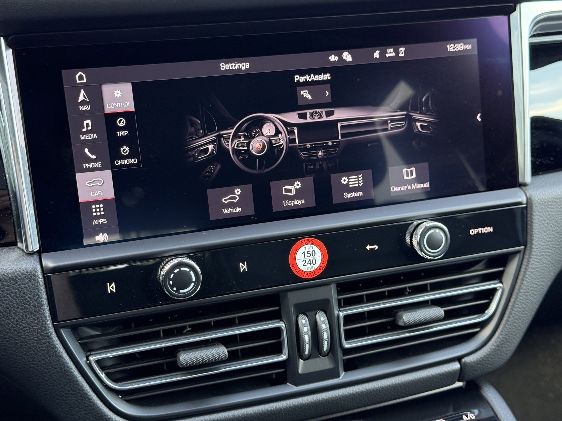 Used 2025 Porsche Macan image 21