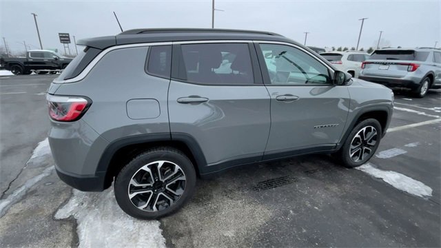Used 2022 Jeep Compass Limited image 2