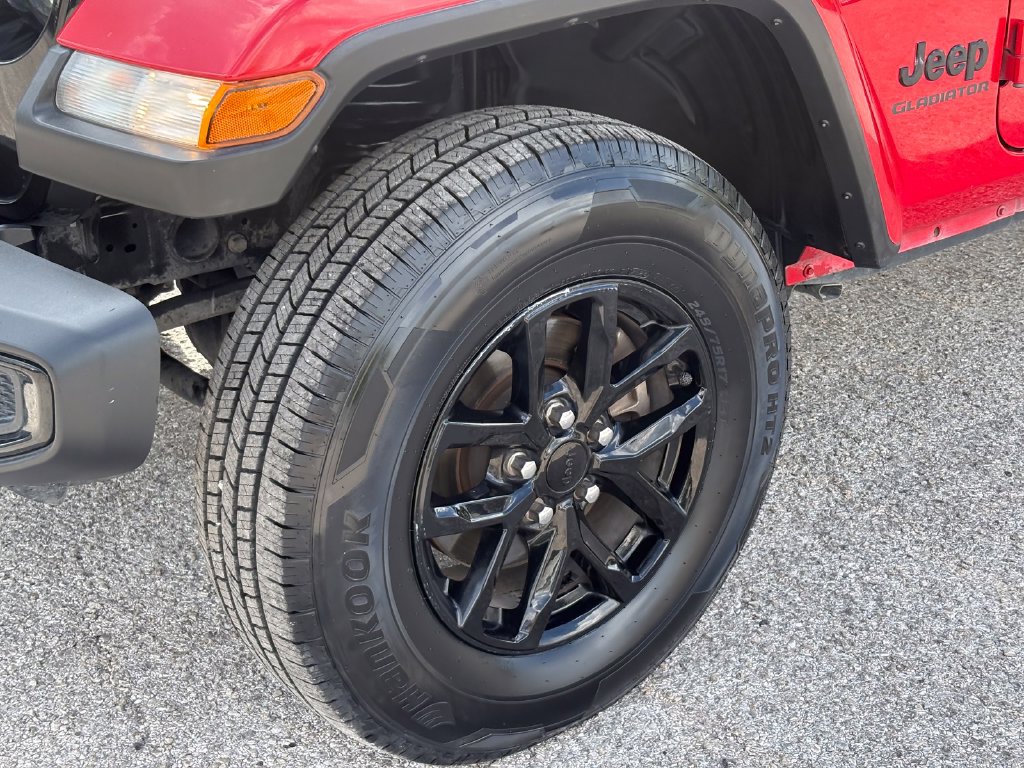 Used 2022 Jeep Gladiator Sport AWD/4WD image 9