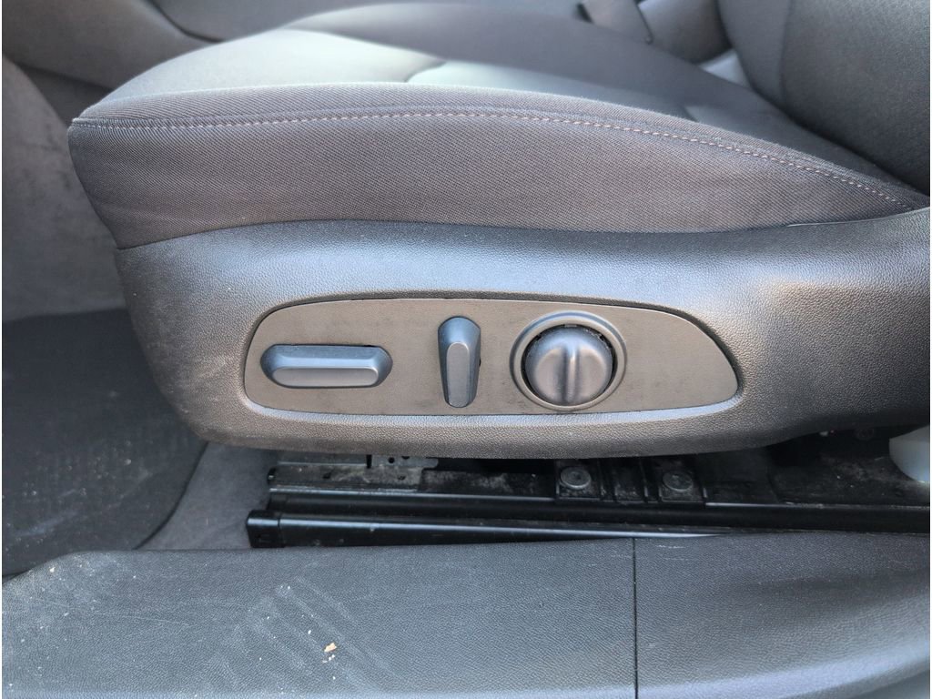 Used 2024 Chevrolet Malibu LT image 11