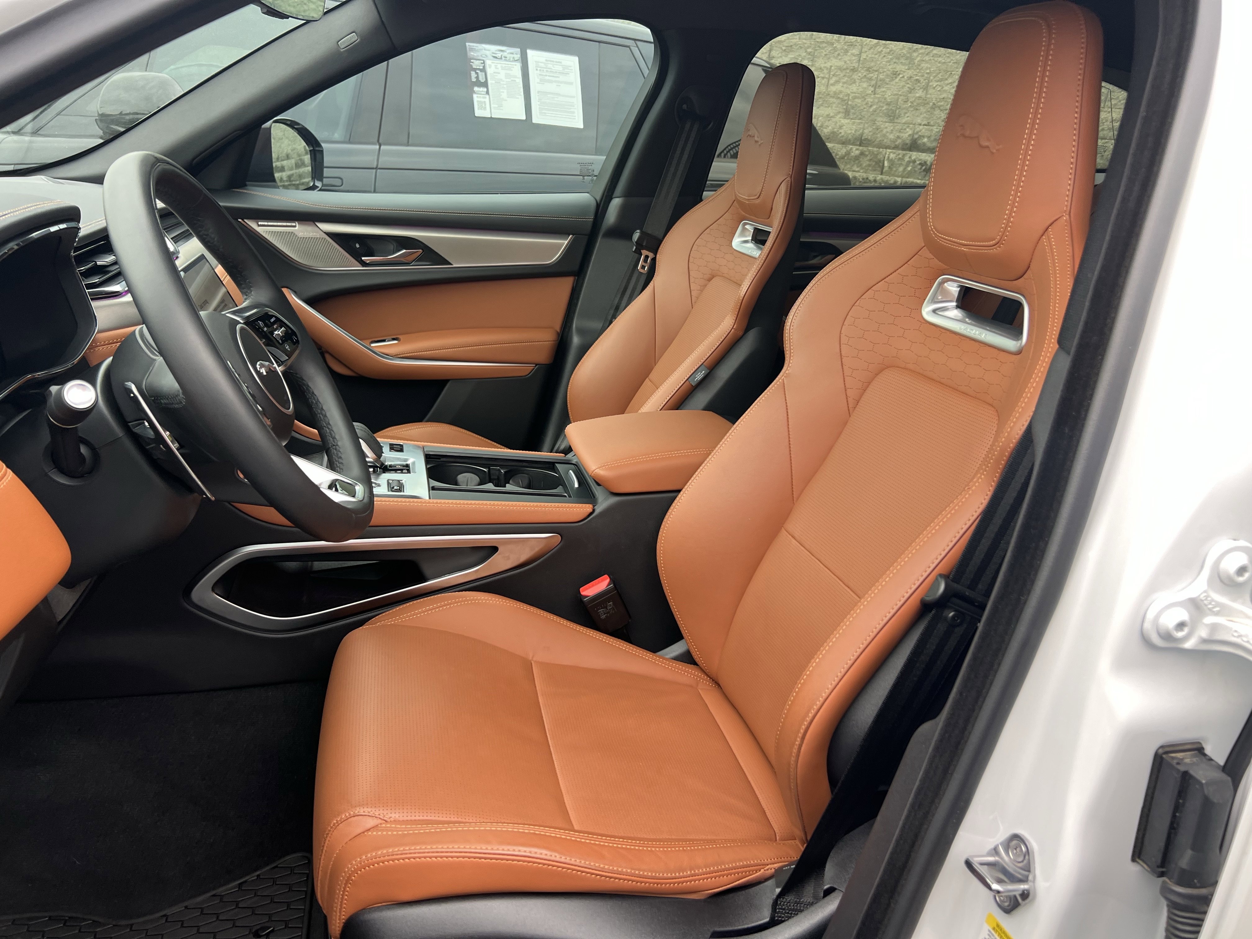 Used 2026 Jaguar F-PACE R-Dynamic S AWD/4WD image 16
