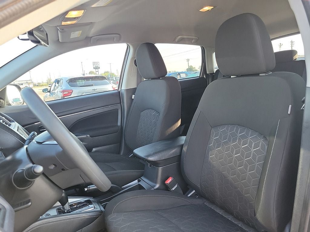 Used 2024 Mitsubishi Outlander Sport AWD image 12