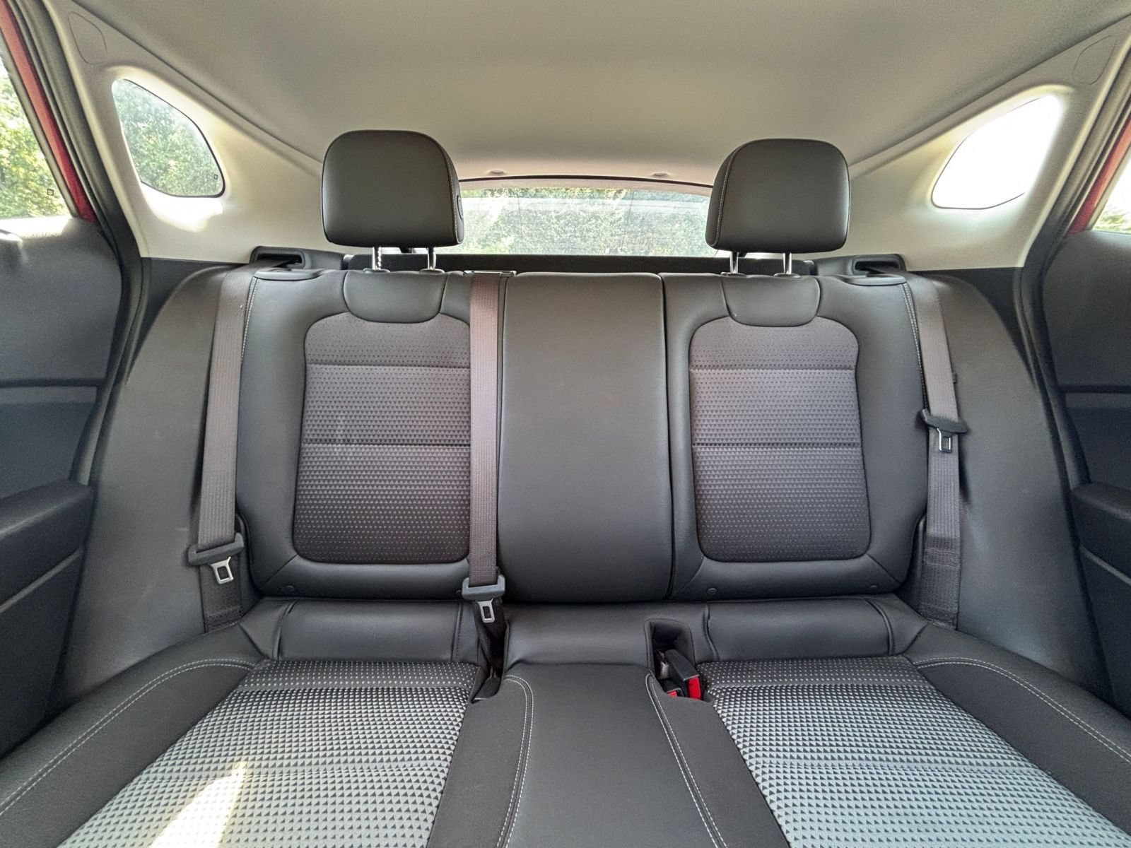 Used 2025 Chevrolet Trax LT FWD image 37