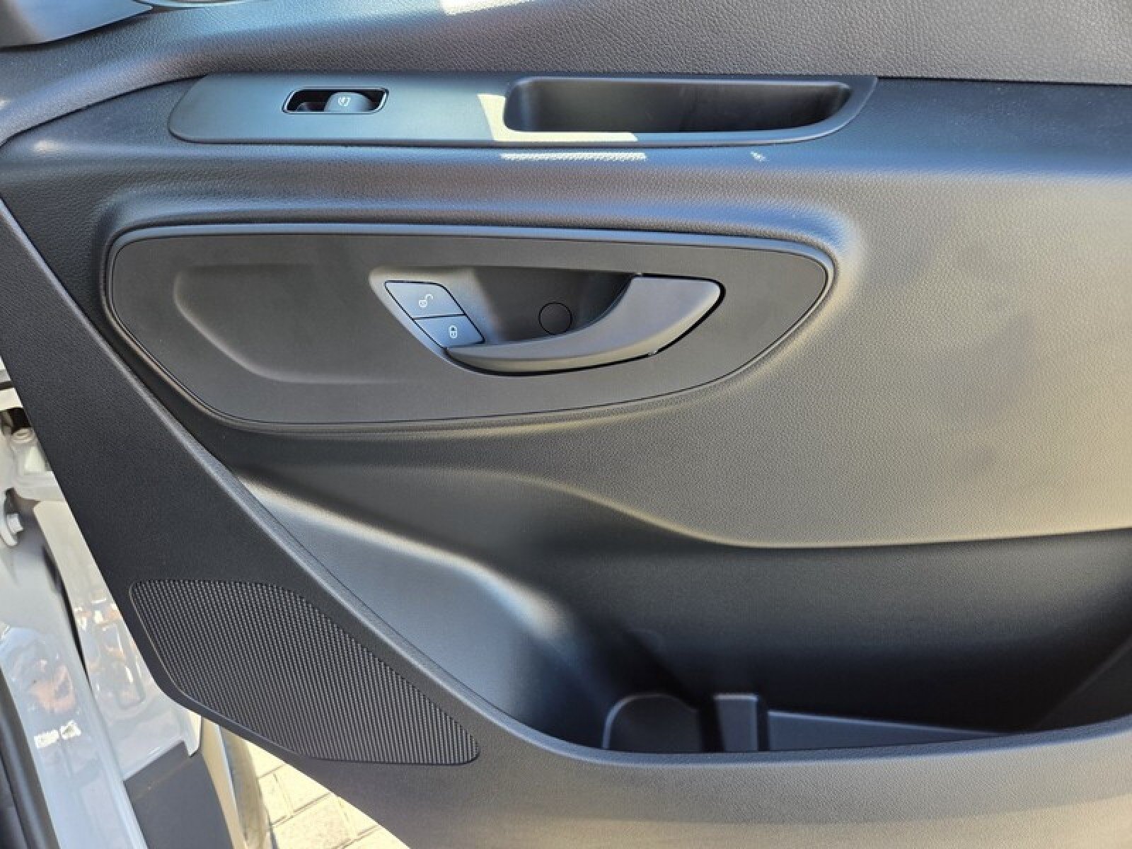 New 2025 Mercedes-Benz eSprinter 170 Cargo image 20
