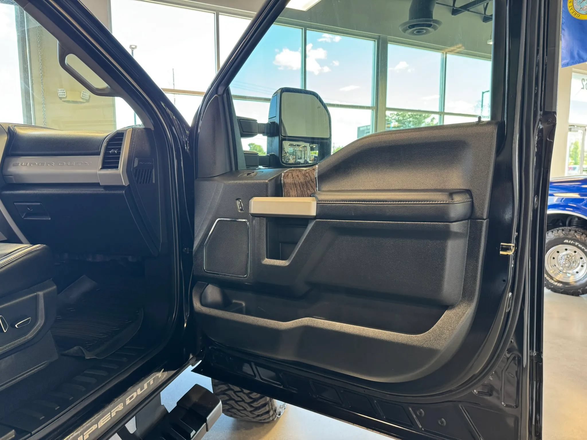 Used 2019 Ford F250 Lariat AWD/4WD image 25