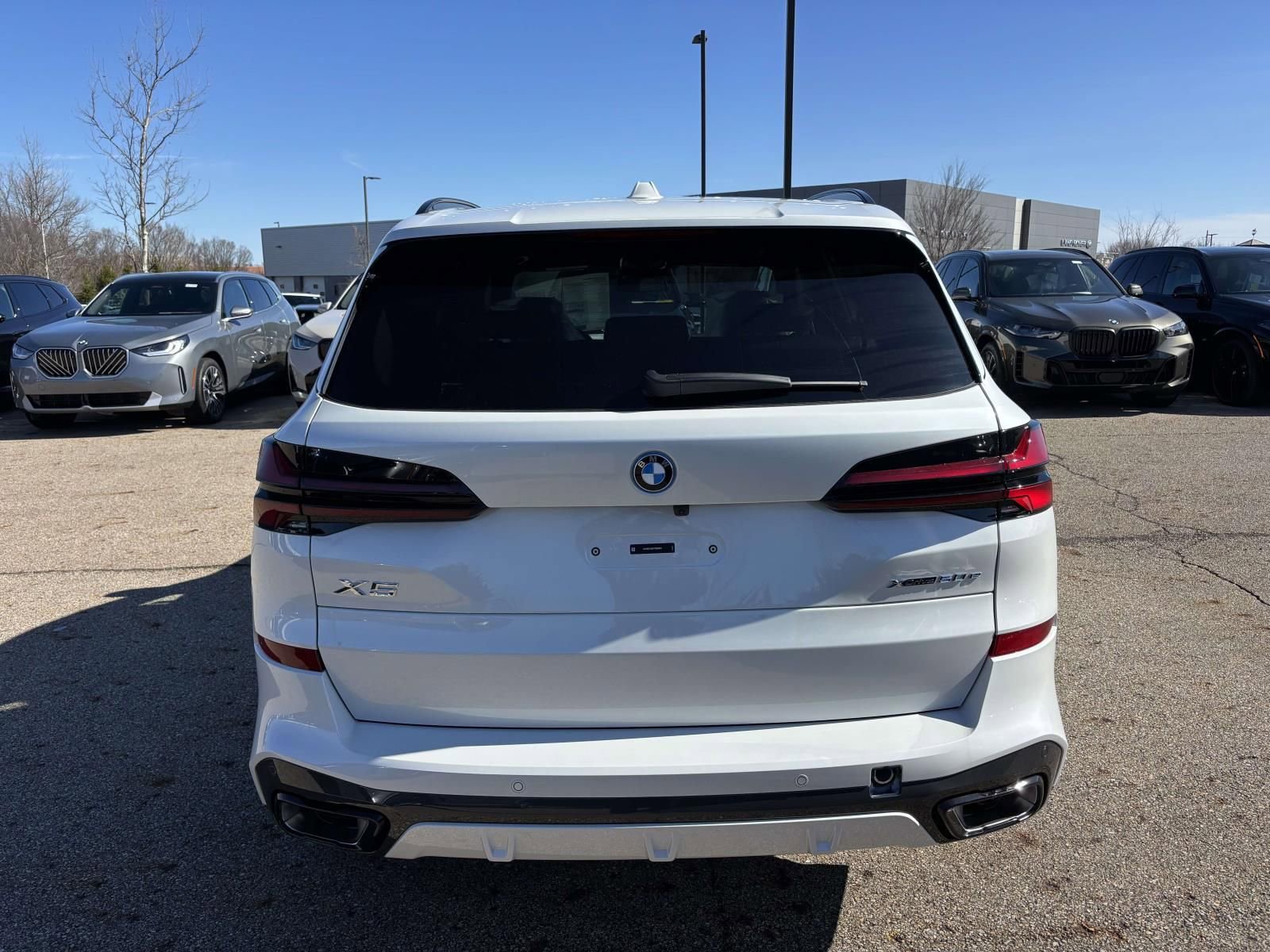 New 2026 BMW X5 xDrive50e image 6