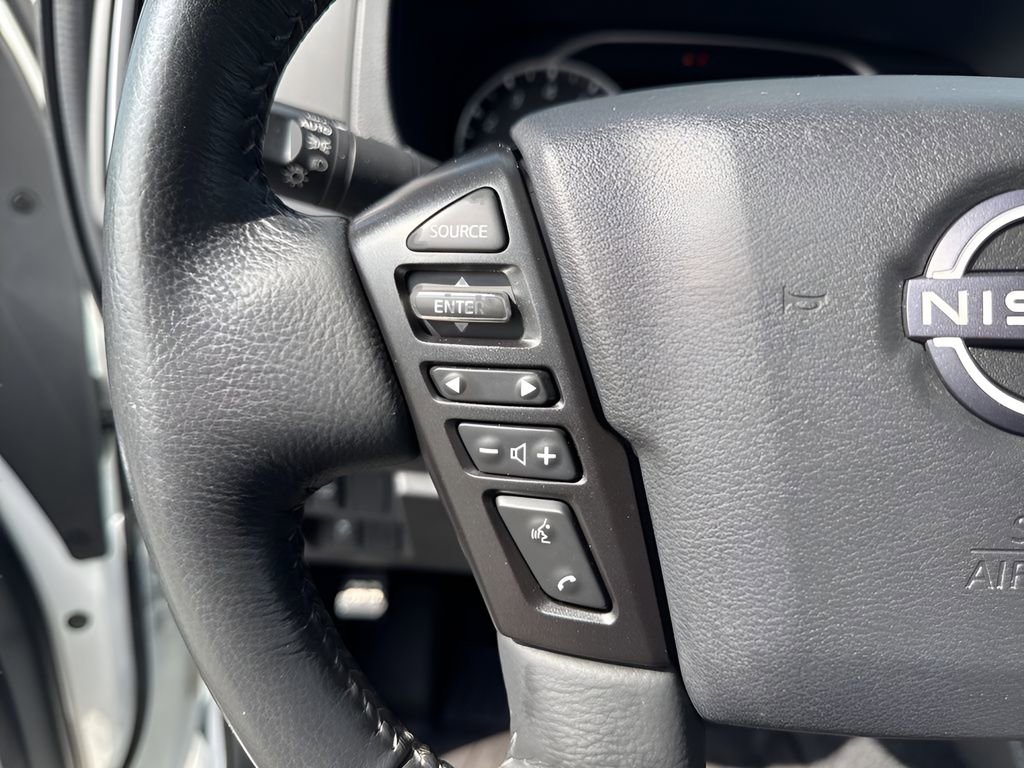 Used 2024 Nissan Frontier SV w/ SV Convenience Package RWD image 14