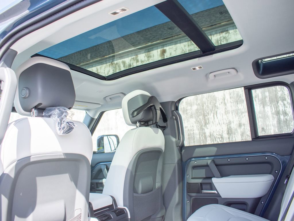 New 2026 Land Rover Defender 110 X-Dynamic SE image 22