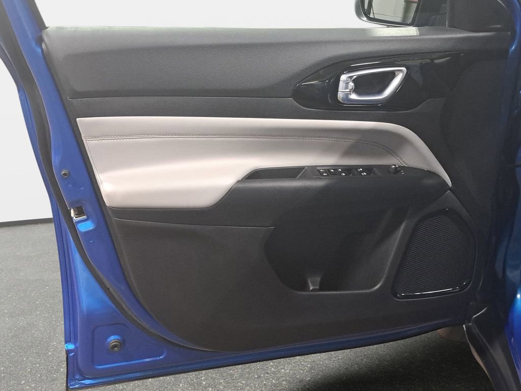 Certified 2022 Jeep Compass Limited image 28