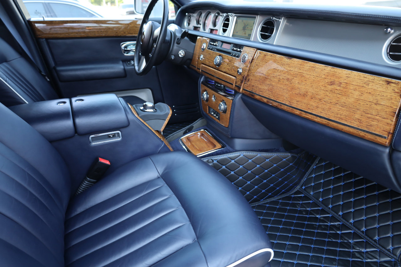 Used 2011 Rolls-Royce Phantom Sedan image 75