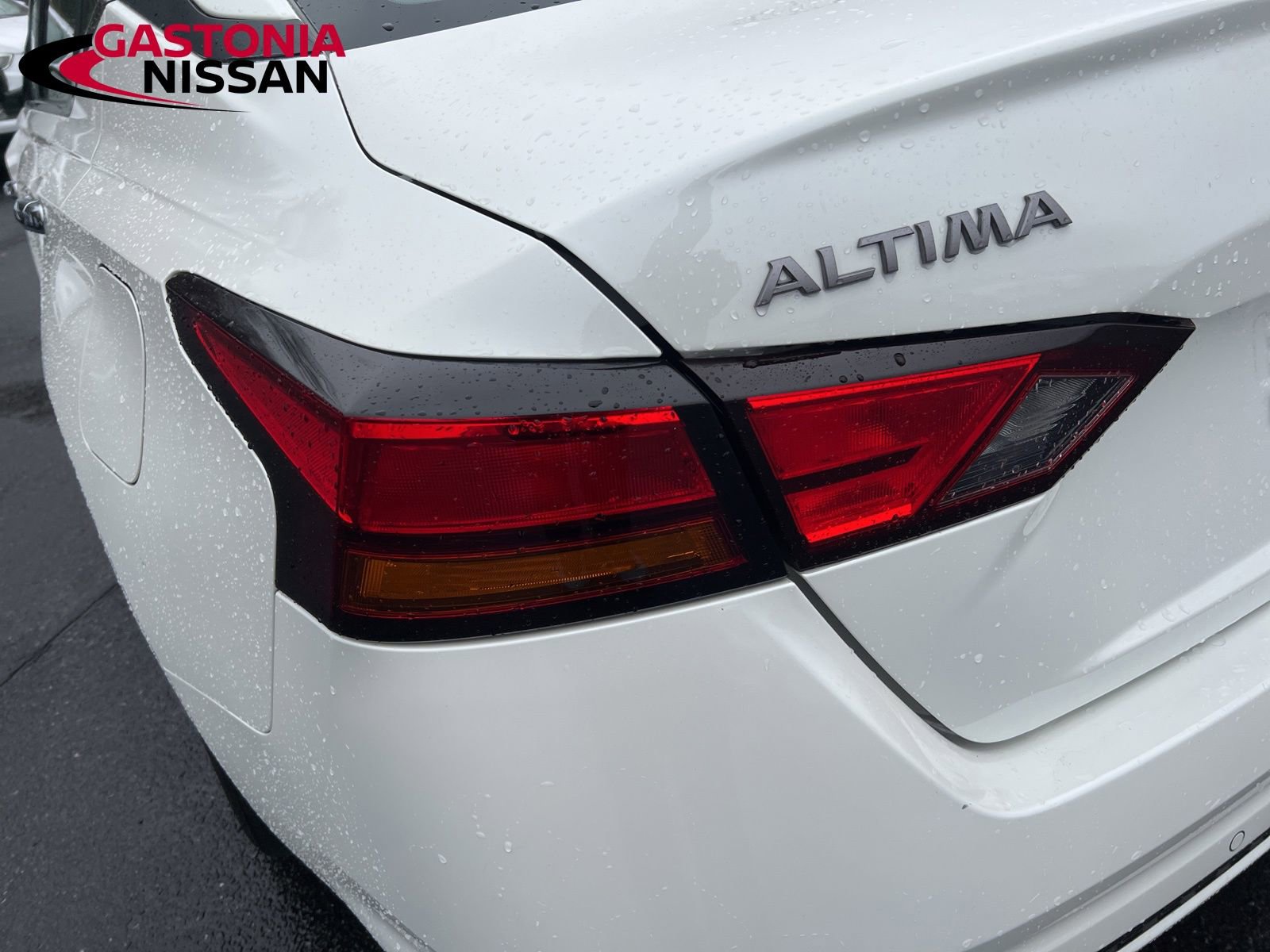 Used 2024 Nissan Altima 2.5 SV image 11