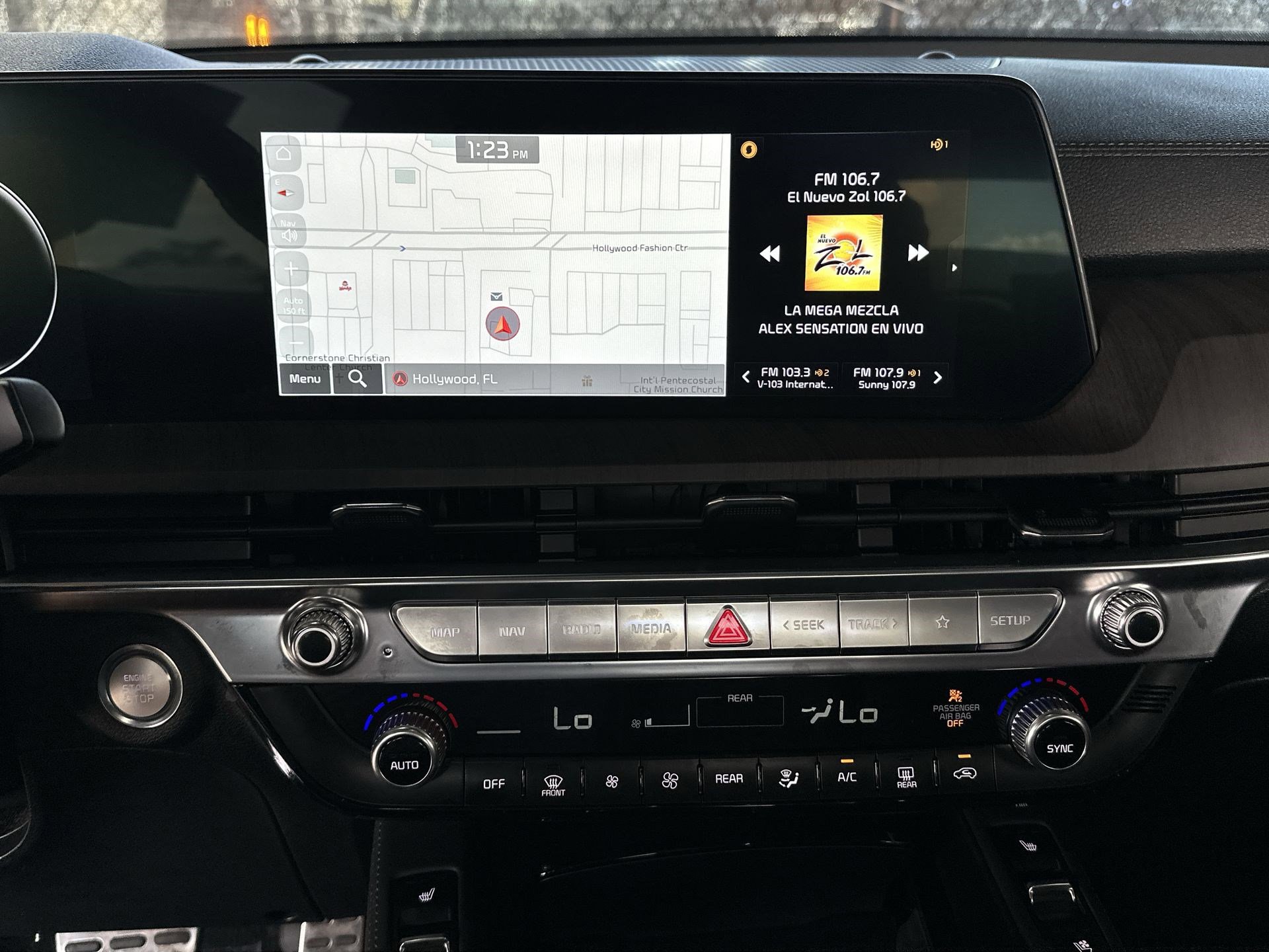 Used 2024 Kia Telluride SX image 23