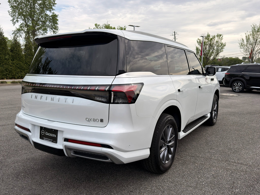 Used 2025 INFINITI QX80 Pure image 3