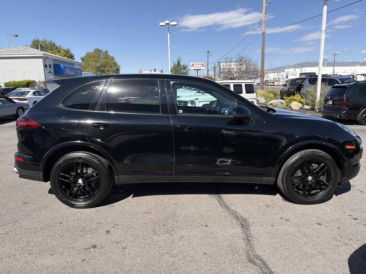 Used 2018 Porsche Cayenne Platinum Edition AWD/4WD image 6