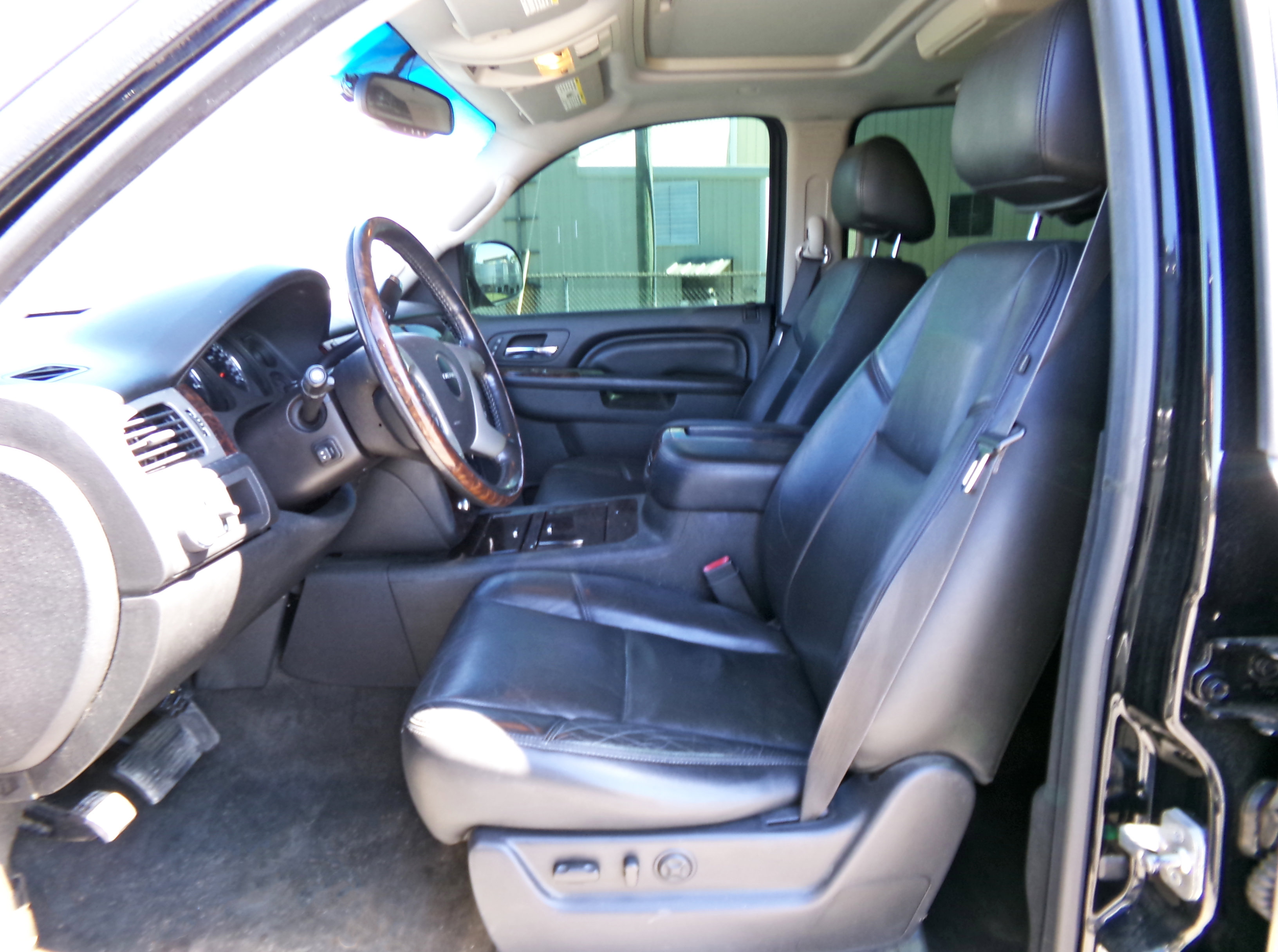 Used 2013 GMC Yukon XL Denali image 10