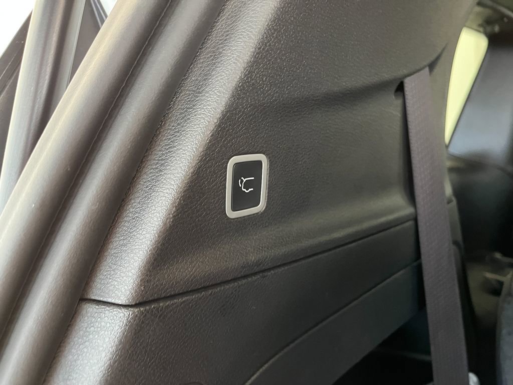 Used 2021 Chrysler Pacifica Touring w/ Cold Weather Group image 30