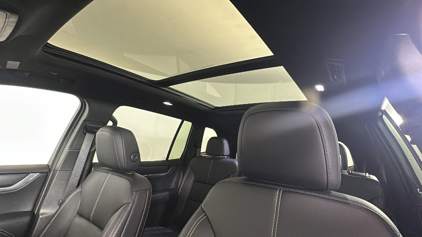 New 2026 GMC Acadia Elevation w/ Black Edition AWD/4WD image 15