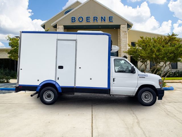 Used 2023 Ford E-350 and Econoline 350 Super Duty w/ Power Windows & Locks Group RWD image 6
