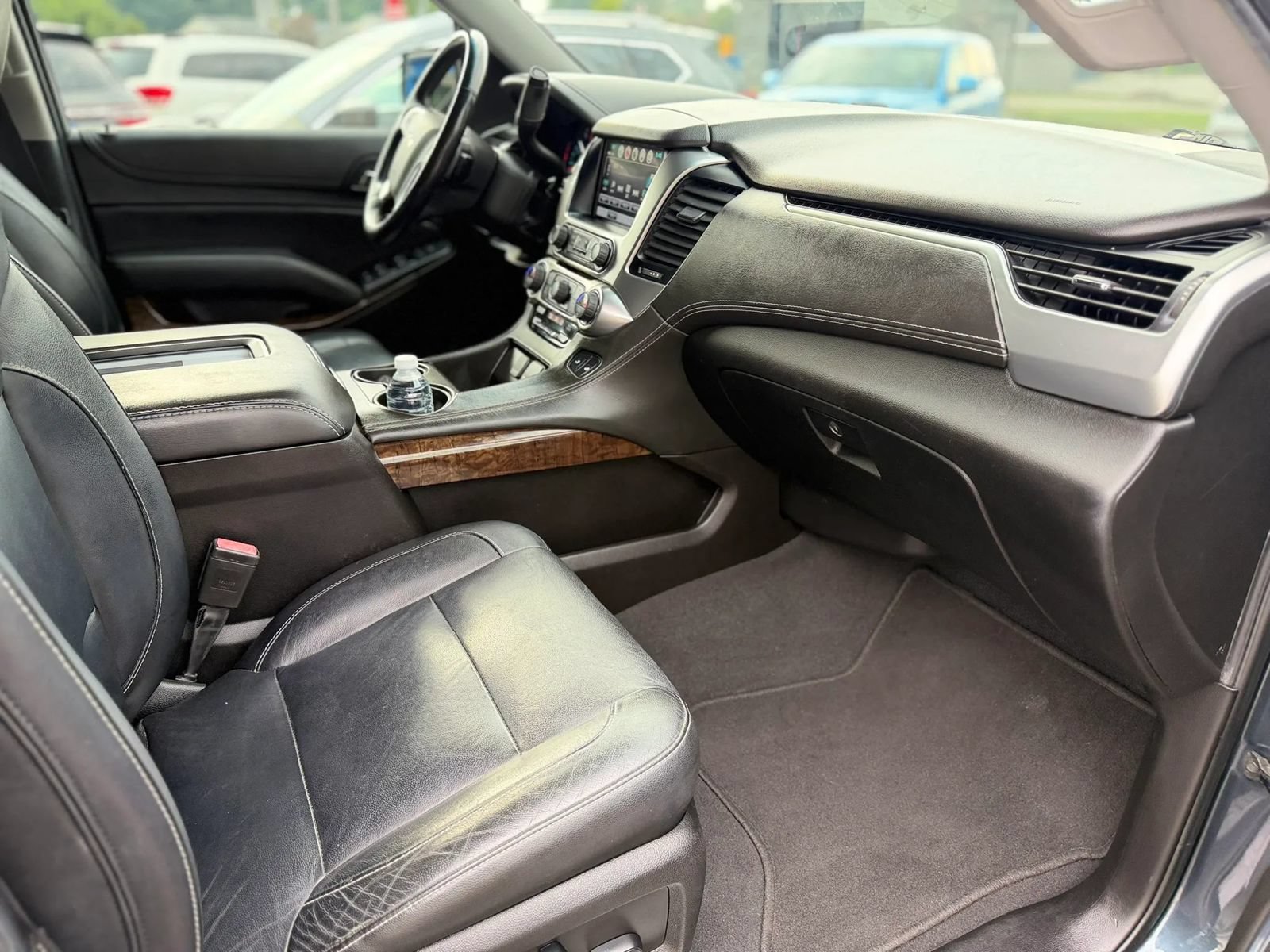 Used 2019 Chevrolet Suburban LT RWD image 21