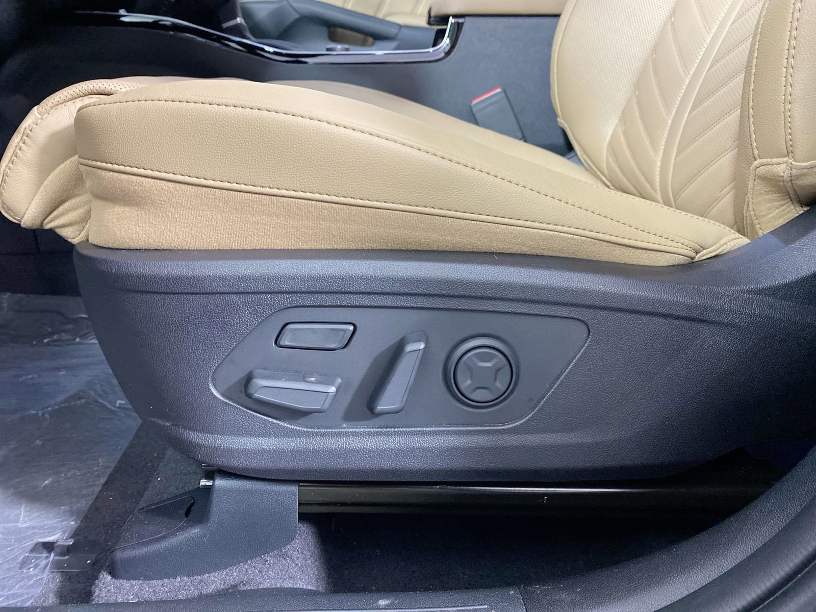 Used 2024 Kia Sorento SX Prestige w/ Olive Brown Leather Package image 24