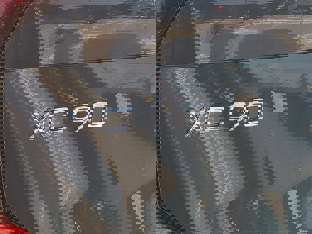 New 2026 Volvo XC90 B6 Ultra w/ Protection Package Premier image 12