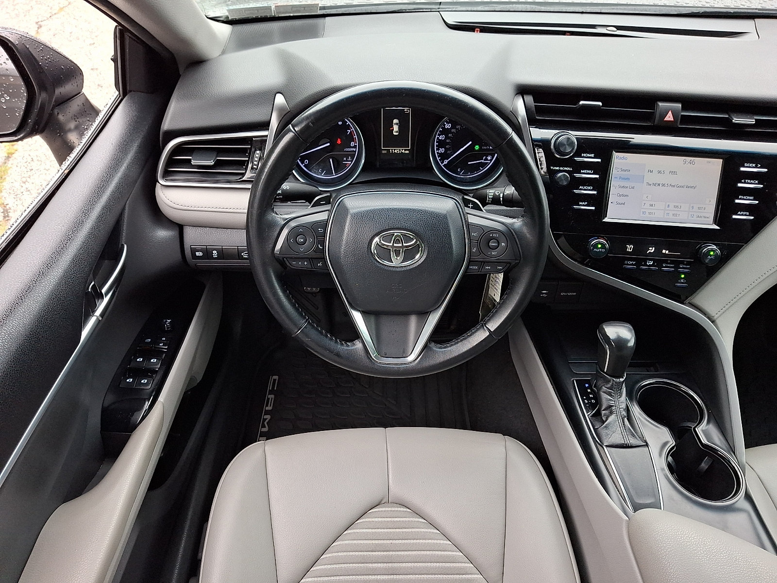 Used 2019 Toyota Camry SE FWD image 12