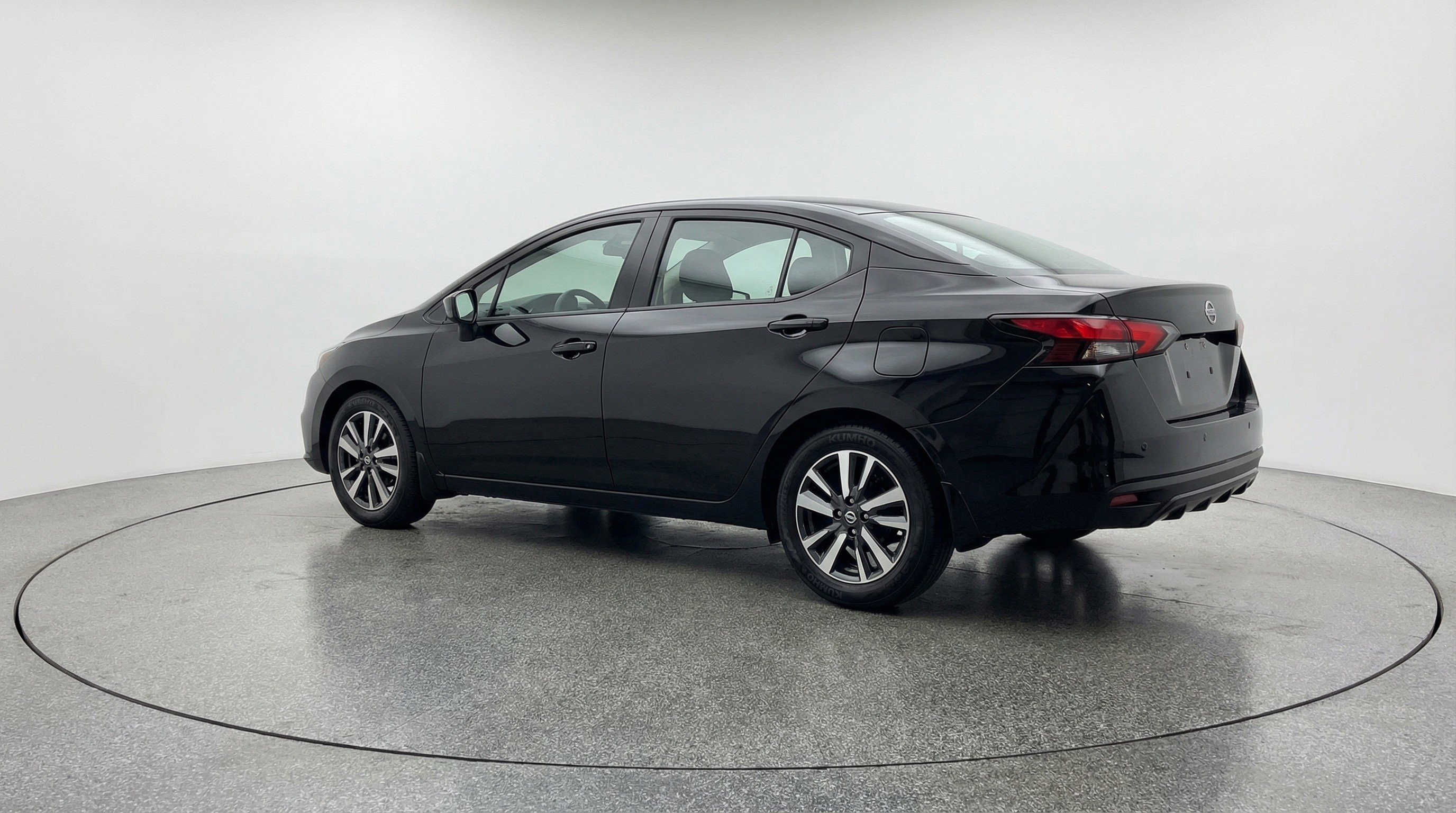 Used 2025 Nissan Versa SV FWD image 6