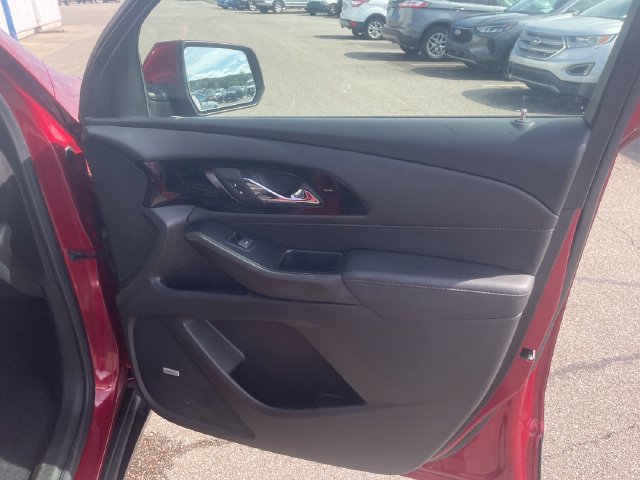 Used 2022 Chevrolet Traverse RS AWD/4WD image 37