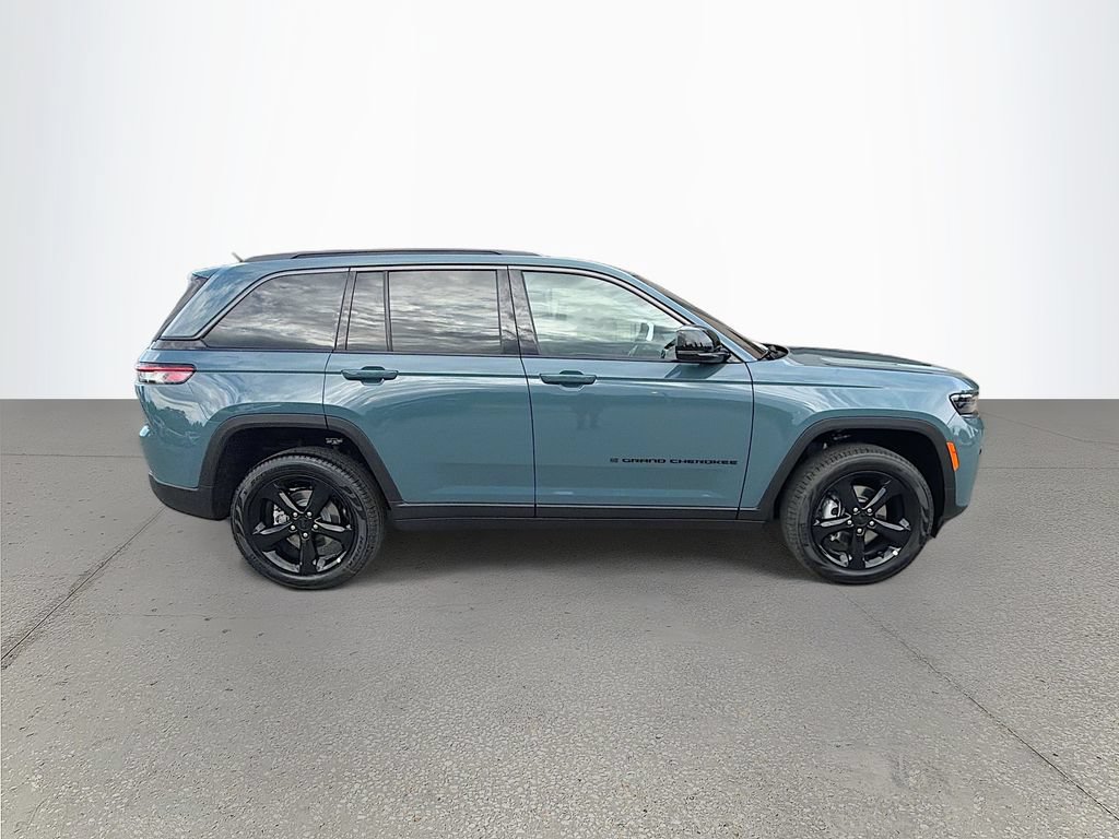 New 2026 Jeep Grand Cherokee Limited w/ Limited Altitude Package AWD/4WD image 3