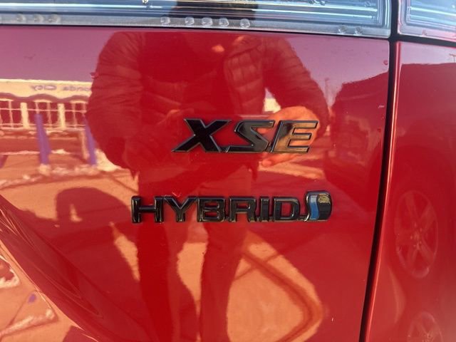 Used 2024 Toyota Corolla Cross XSE image 6