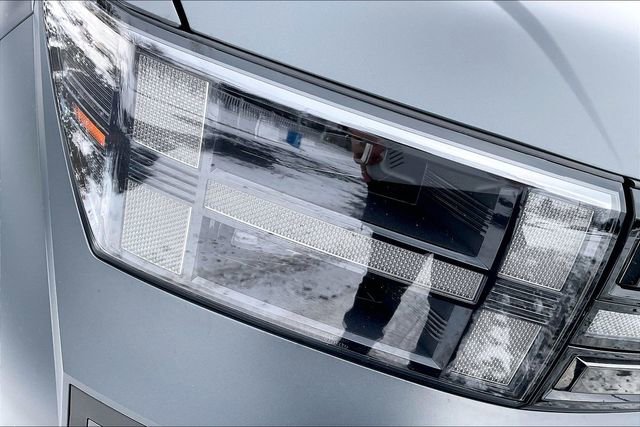 Used 2025 Hyundai Santa Fe Limited image 29