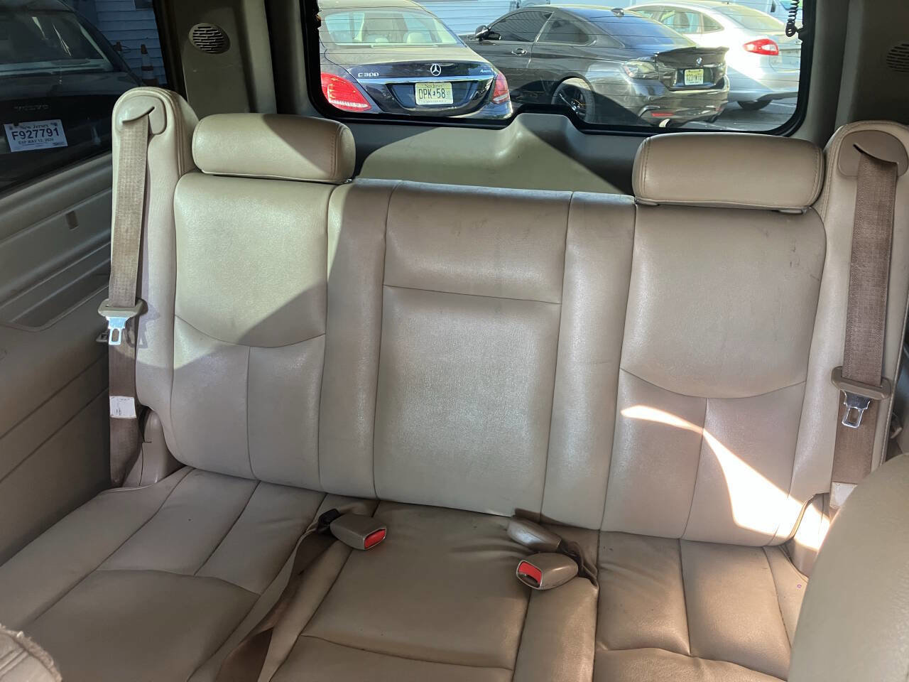 Used 2003 Chevrolet Suburban Z71 image 28