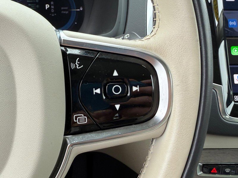 Certified 2023 Volvo XC90 T8 Ultimate w/ Protection Package Premier image 19