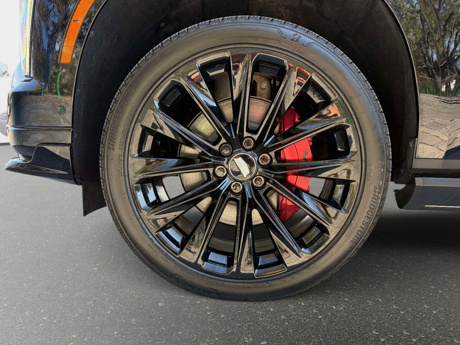 Used 2026 Cadillac Escalade V w/ LPO, ONYX Package image 13