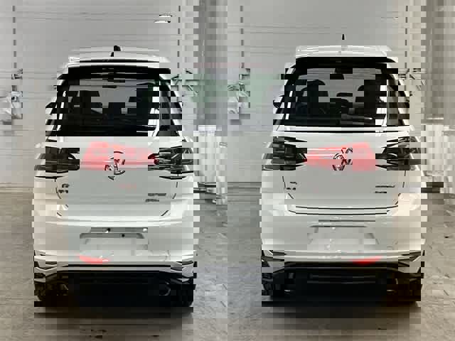 Used 2016 Volkswagen Golf 4-Door image 4